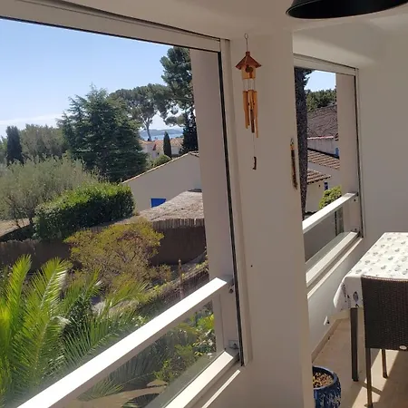Grand T2 Vue Calme Climatise 500 M Village Et Parking Gratuit * Sanary-sur-Mer