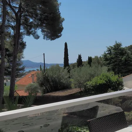 Grand T2 Vue Calme Climatise 500 M Village Et Parking Gratuit * Sanary-sur-Mer