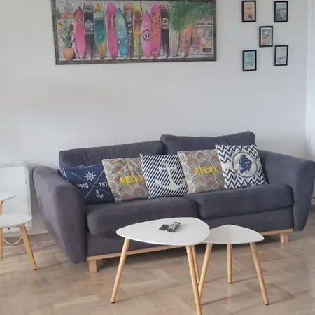 Grand T2 Vue Calme Climatise 500 M Village Et Parking Gratuit Apartment