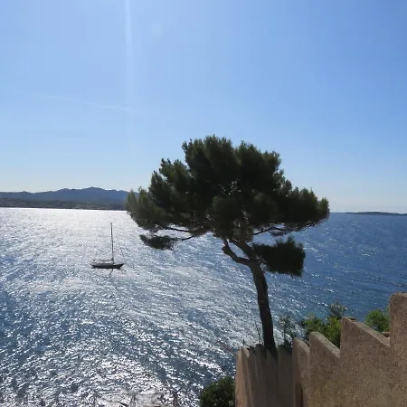 Grand T2 Vue Calme Climatisé 500 M Village Et Parking Gratuit *
