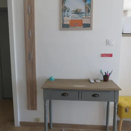 Grand T2 Vue Calme Climatise 500 M Village Et Parking Gratuit Apartman *